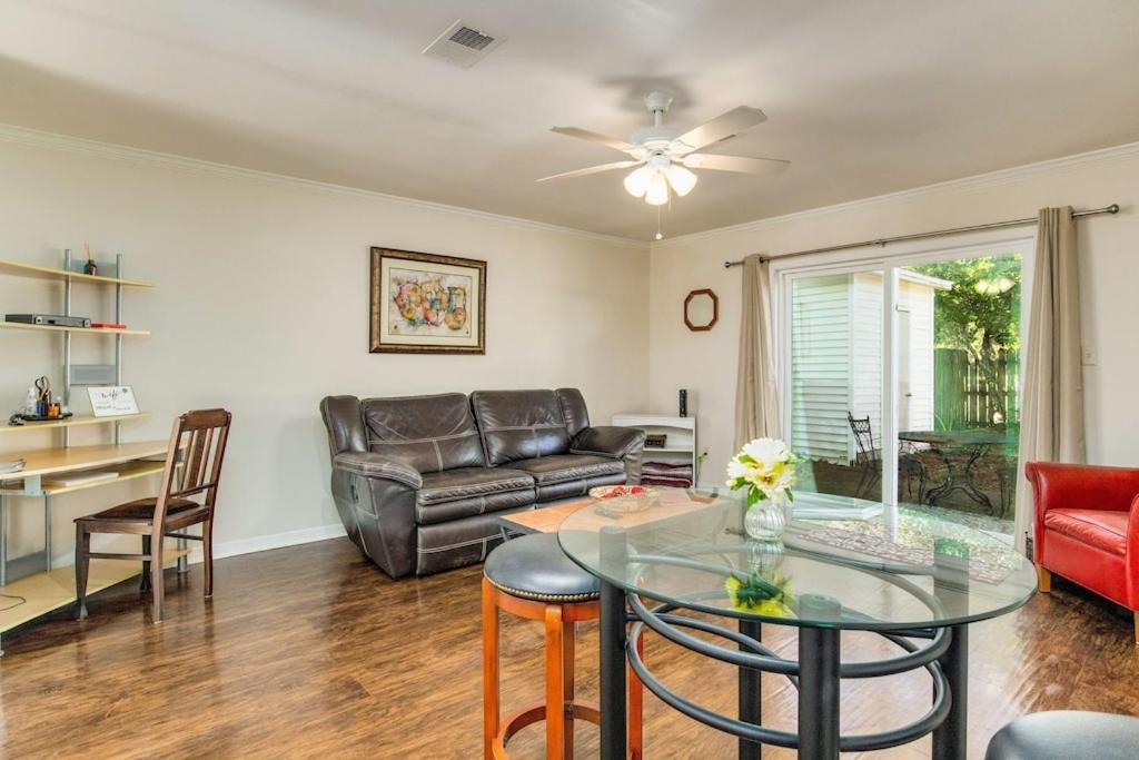 Emerald Coast Vacation Station Apartment