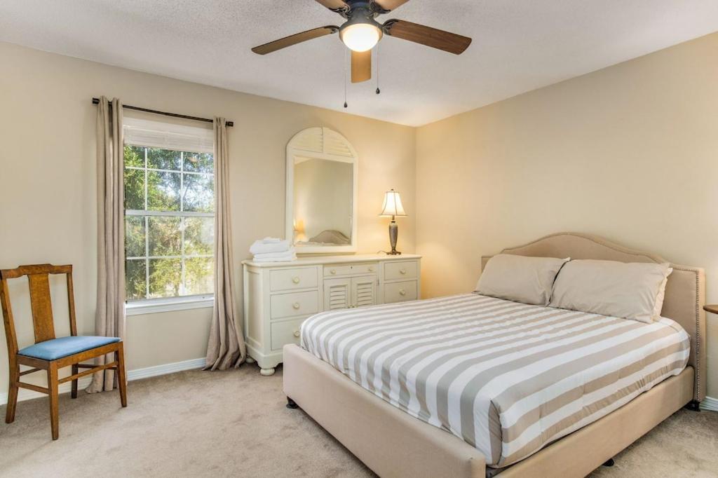 Emerald Coast Vacation Station Apartment *