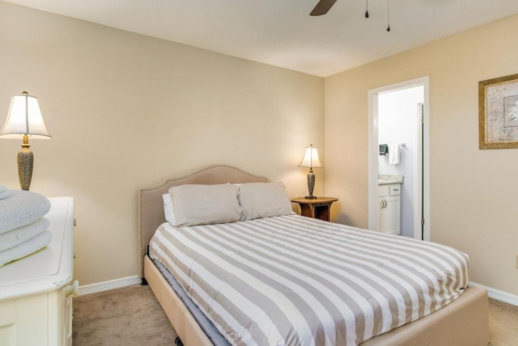 Apartment Emerald Coast Vacation Station