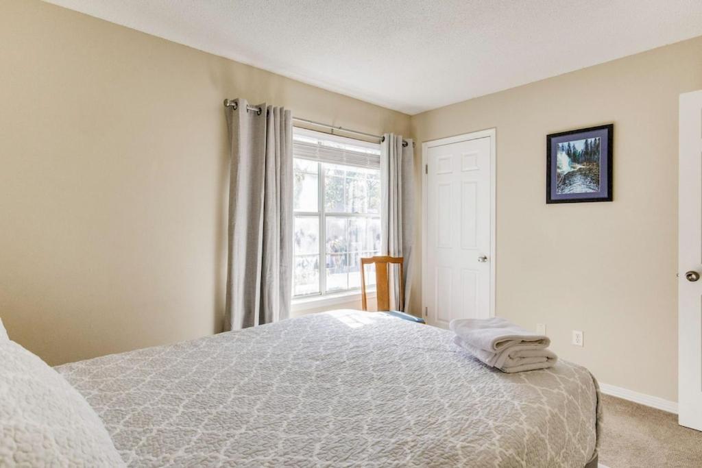 Emerald Coast Vacation Station Apartment