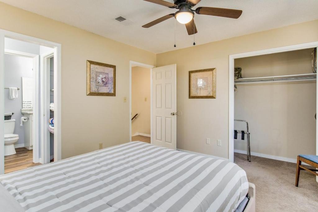Emerald Coast Vacation Station Apartment